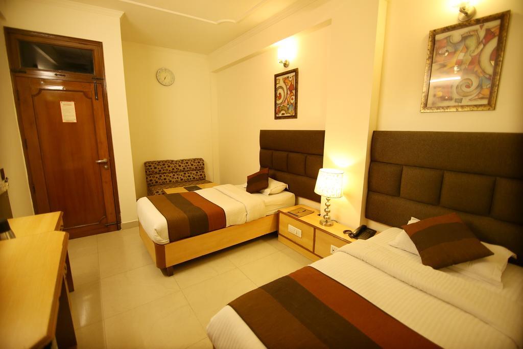 ניו דלהי Hotel Parkway Deluxe מראה חיצוני תמונה