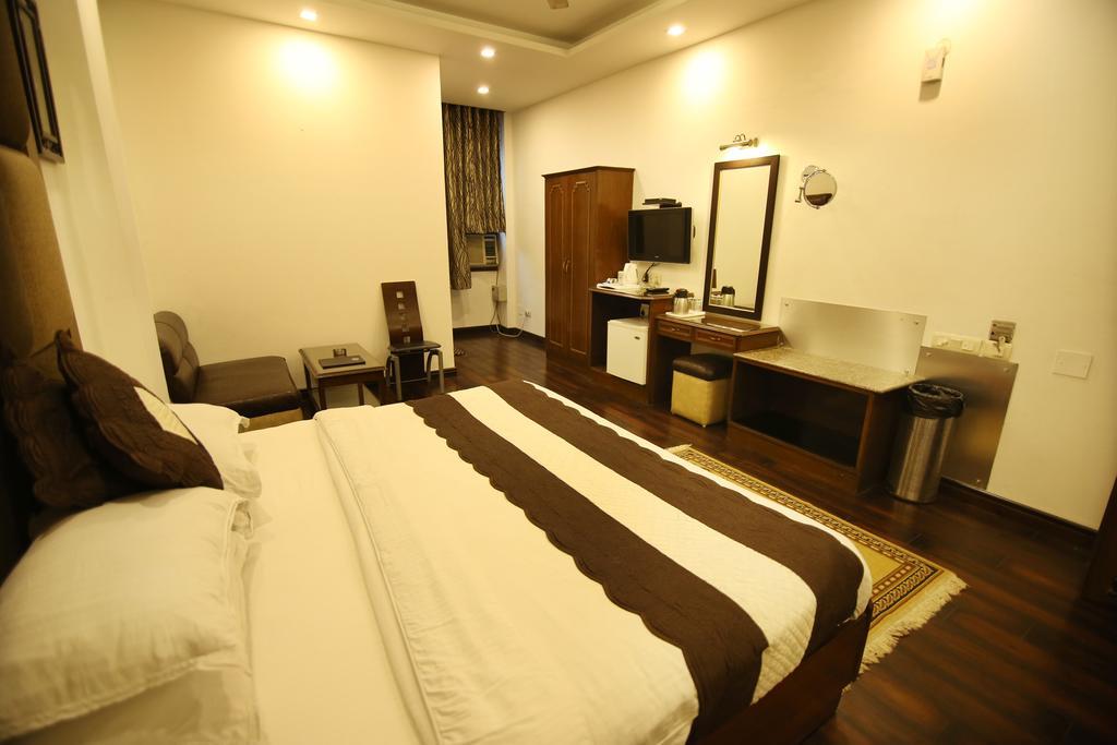 ניו דלהי Hotel Parkway Deluxe מראה חיצוני תמונה