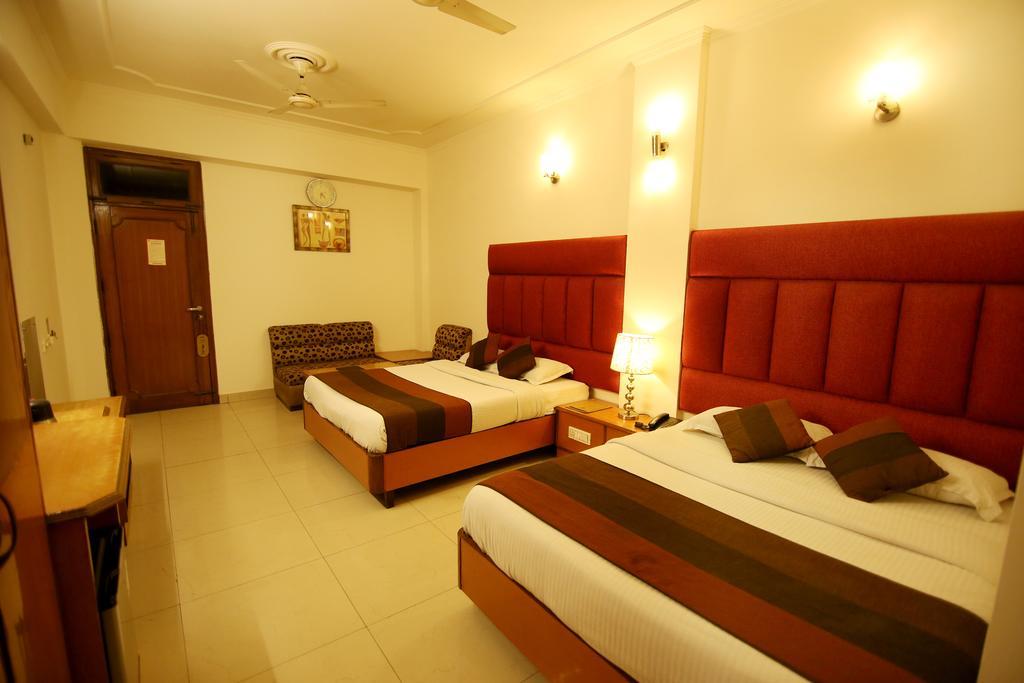 ניו דלהי Hotel Parkway Deluxe מראה חיצוני תמונה