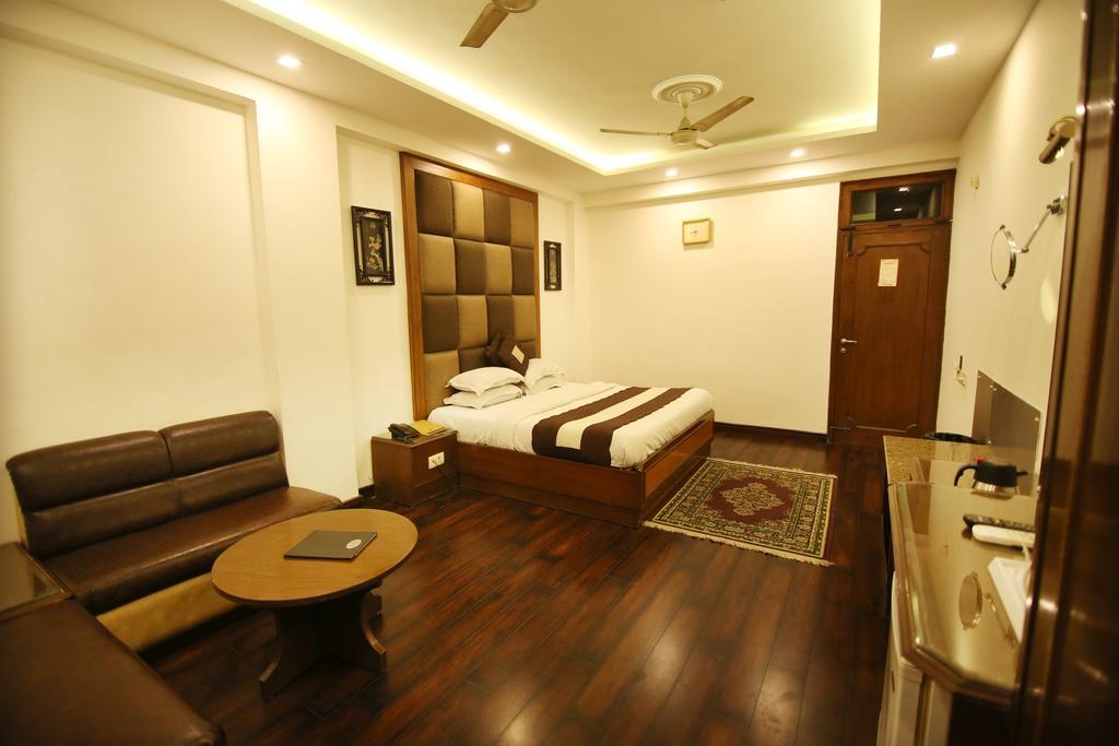 ניו דלהי Hotel Parkway Deluxe מראה חיצוני תמונה