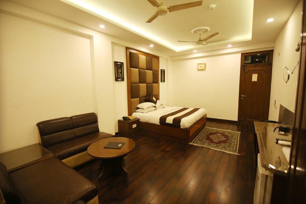 ניו דלהי Hotel Parkway Deluxe מראה חיצוני תמונה