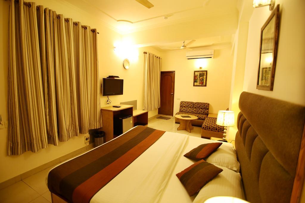 ניו דלהי Hotel Parkway Deluxe מראה חיצוני תמונה