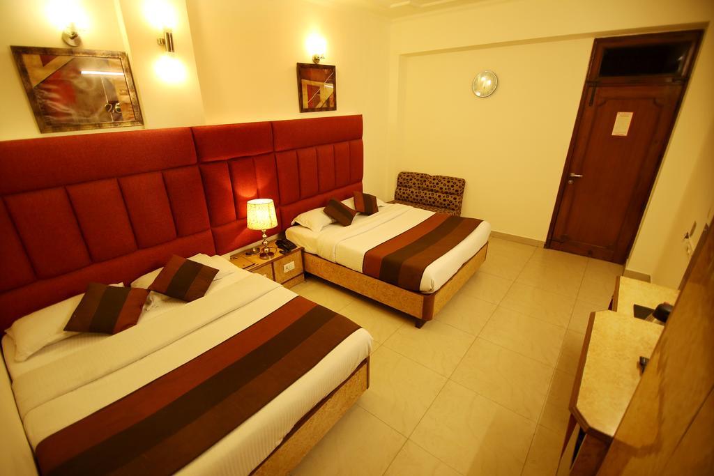 ניו דלהי Hotel Parkway Deluxe מראה חיצוני תמונה