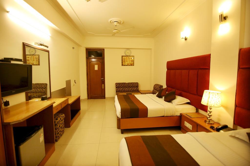 ניו דלהי Hotel Parkway Deluxe מראה חיצוני תמונה