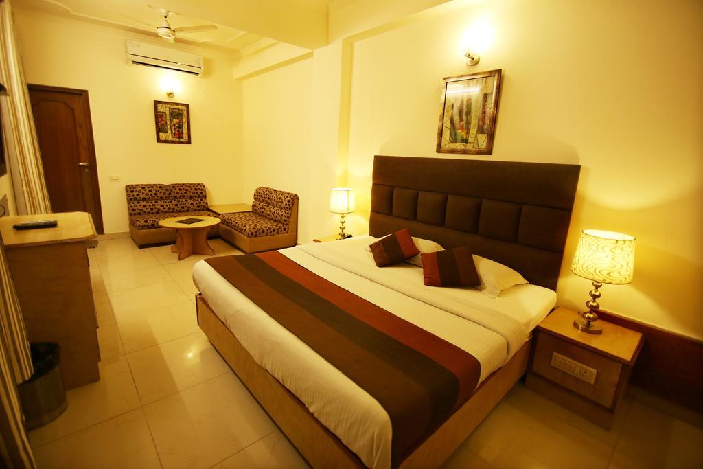 ניו דלהי Hotel Parkway Deluxe מראה חיצוני תמונה