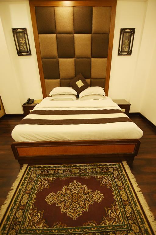 ניו דלהי Hotel Parkway Deluxe מראה חיצוני תמונה