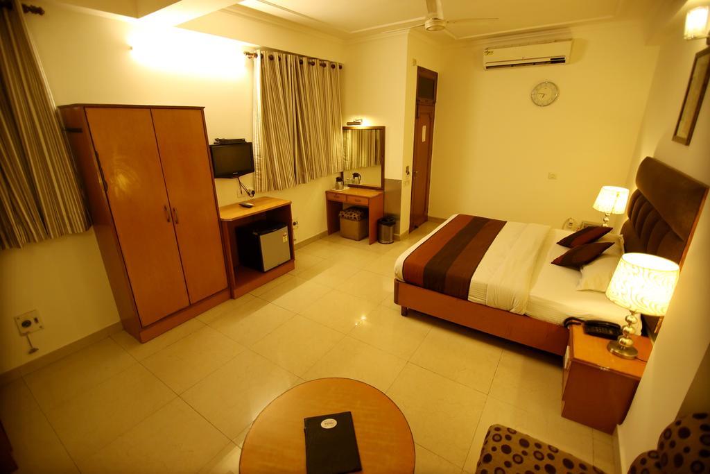 ניו דלהי Hotel Parkway Deluxe מראה חיצוני תמונה