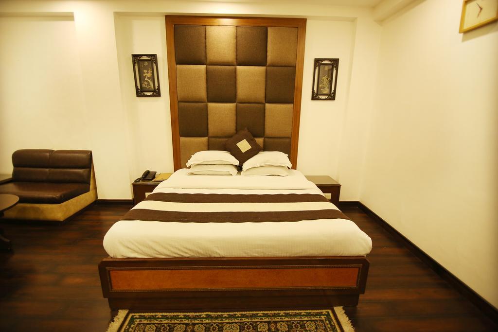 ניו דלהי Hotel Parkway Deluxe מראה חיצוני תמונה